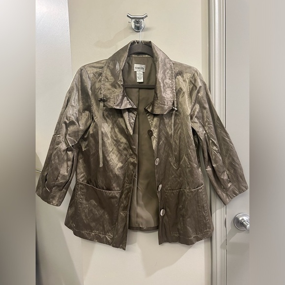 Chico’s Jacket 0 Gold Metallic Rain Coat Gold Dots Collared Buttons - Picture 2 of 10